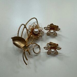 Vintage brooch and clip-on earring set